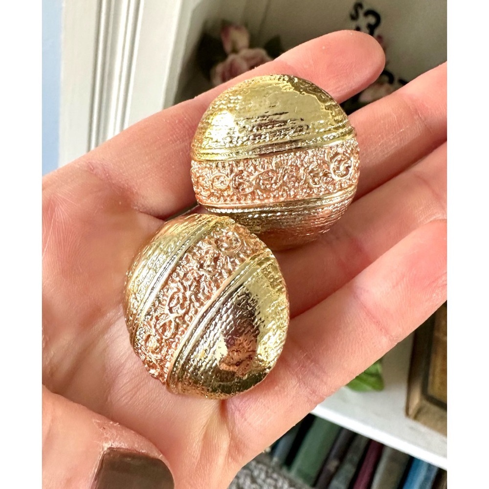 Vintage 1980s Large bold round earrings